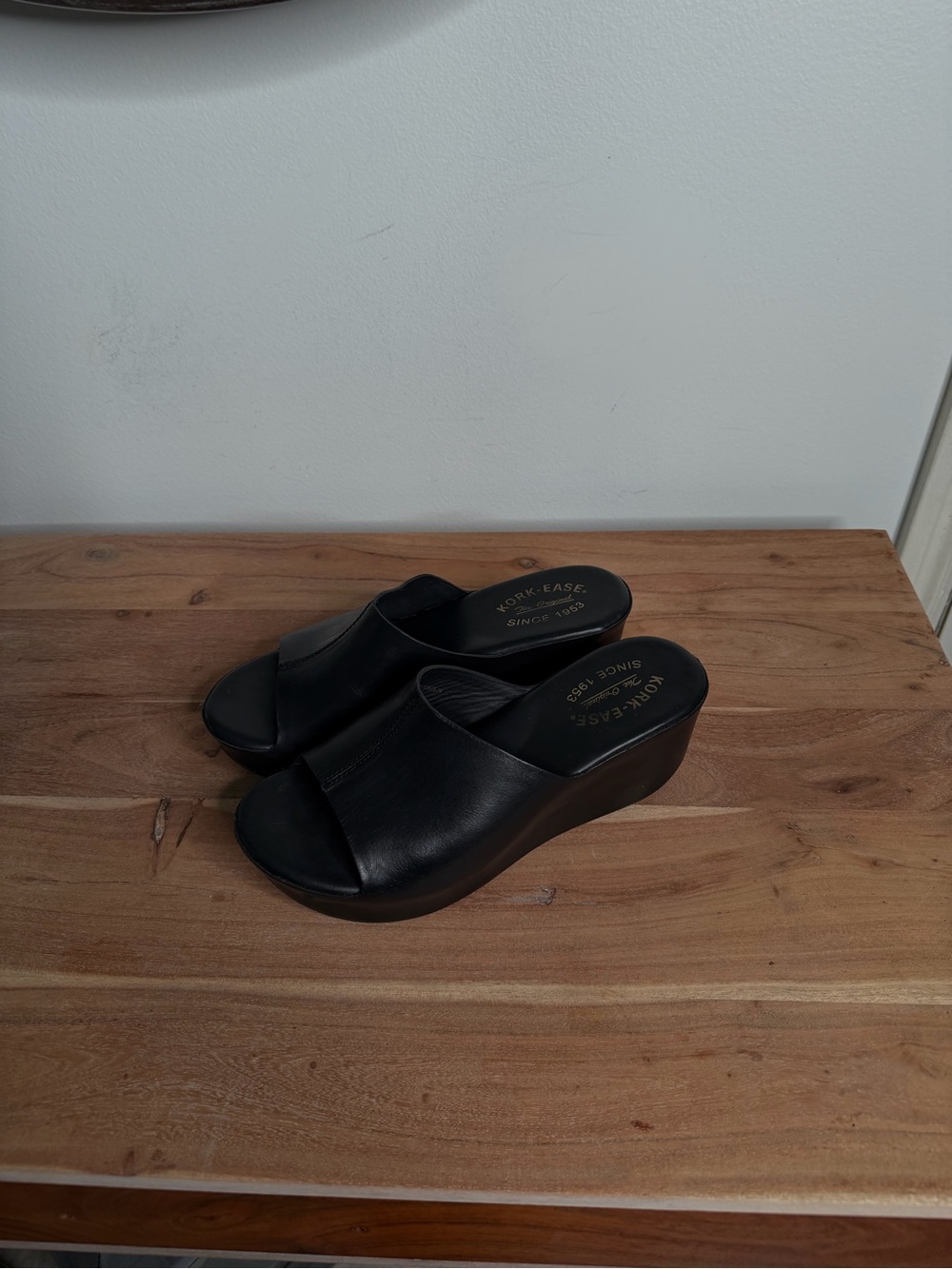 Kork-Ease Black Leather Platform Mule - Picture 3 of 5
